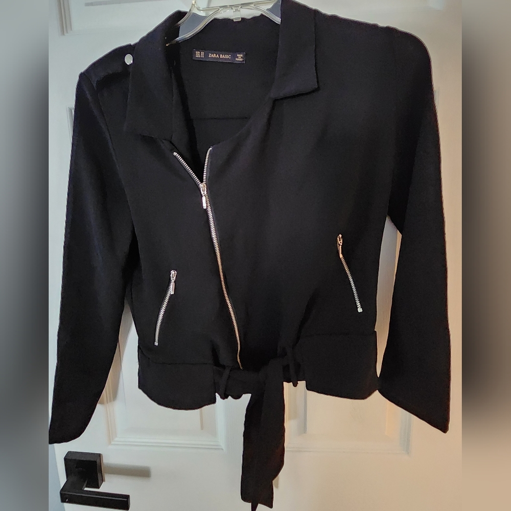 NWOT Zara Basic Women's Black Zip Up Jacket Size XS
